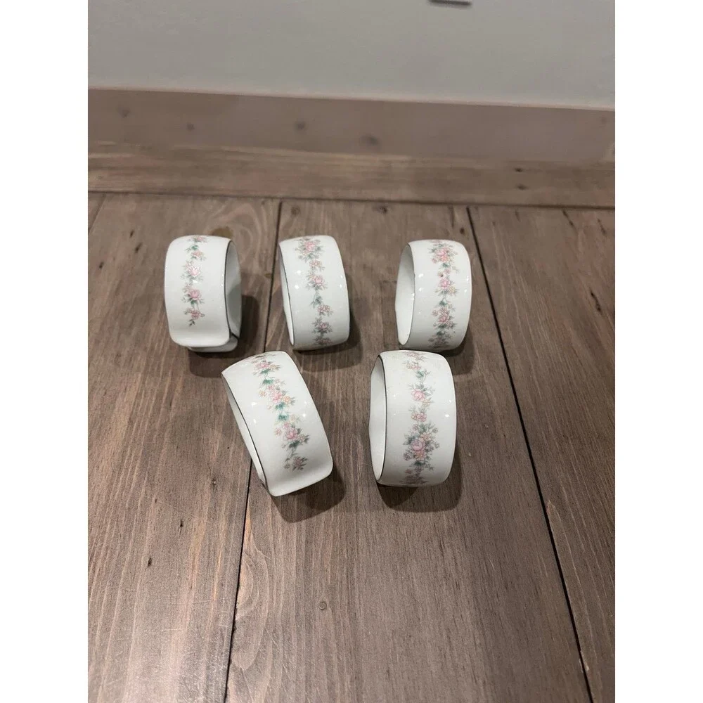 Vintage White‎ Porcelain Pink floral Pattern Silver Trim Napkin Rings Set of 5